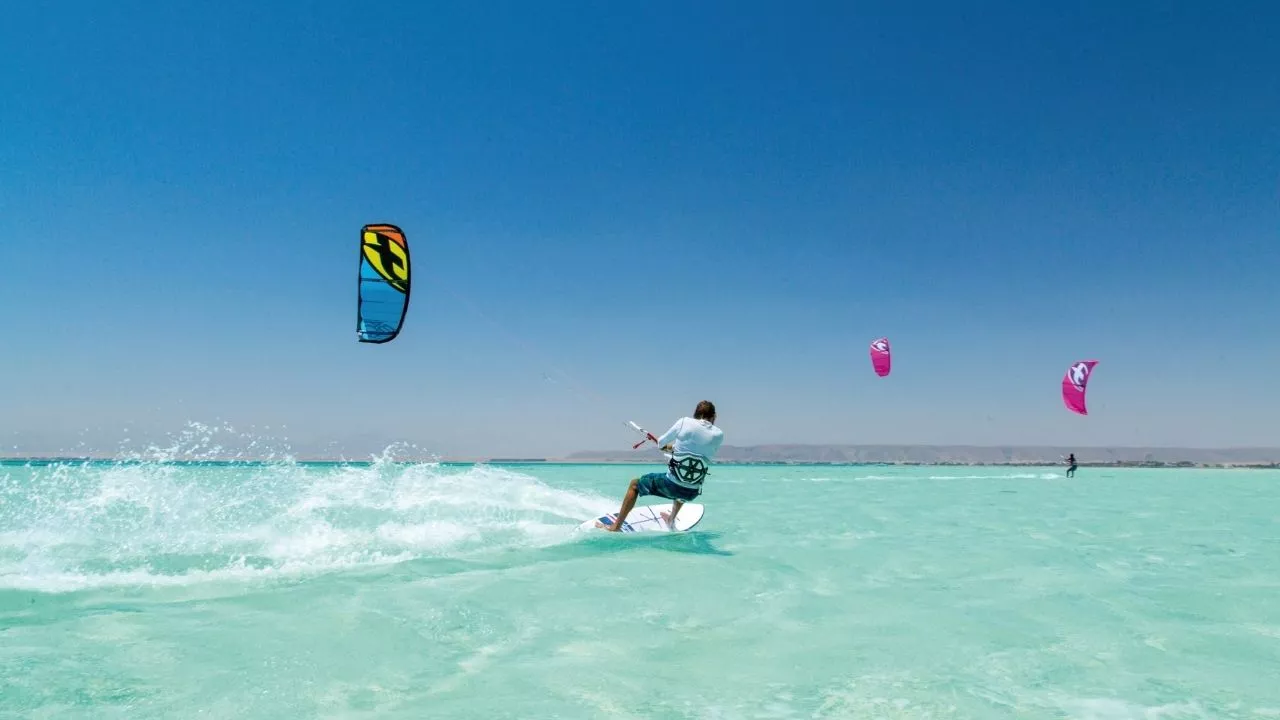 Kitesurfing